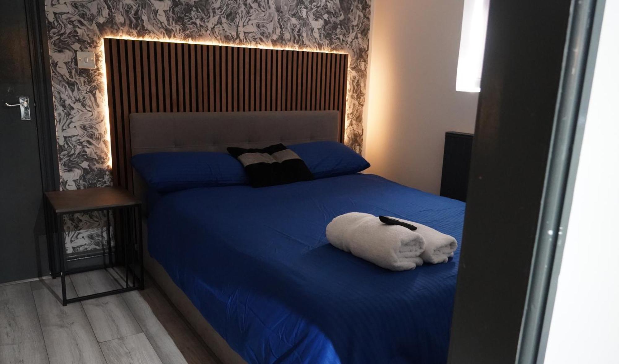 Hills View Apartments — Photos 1
